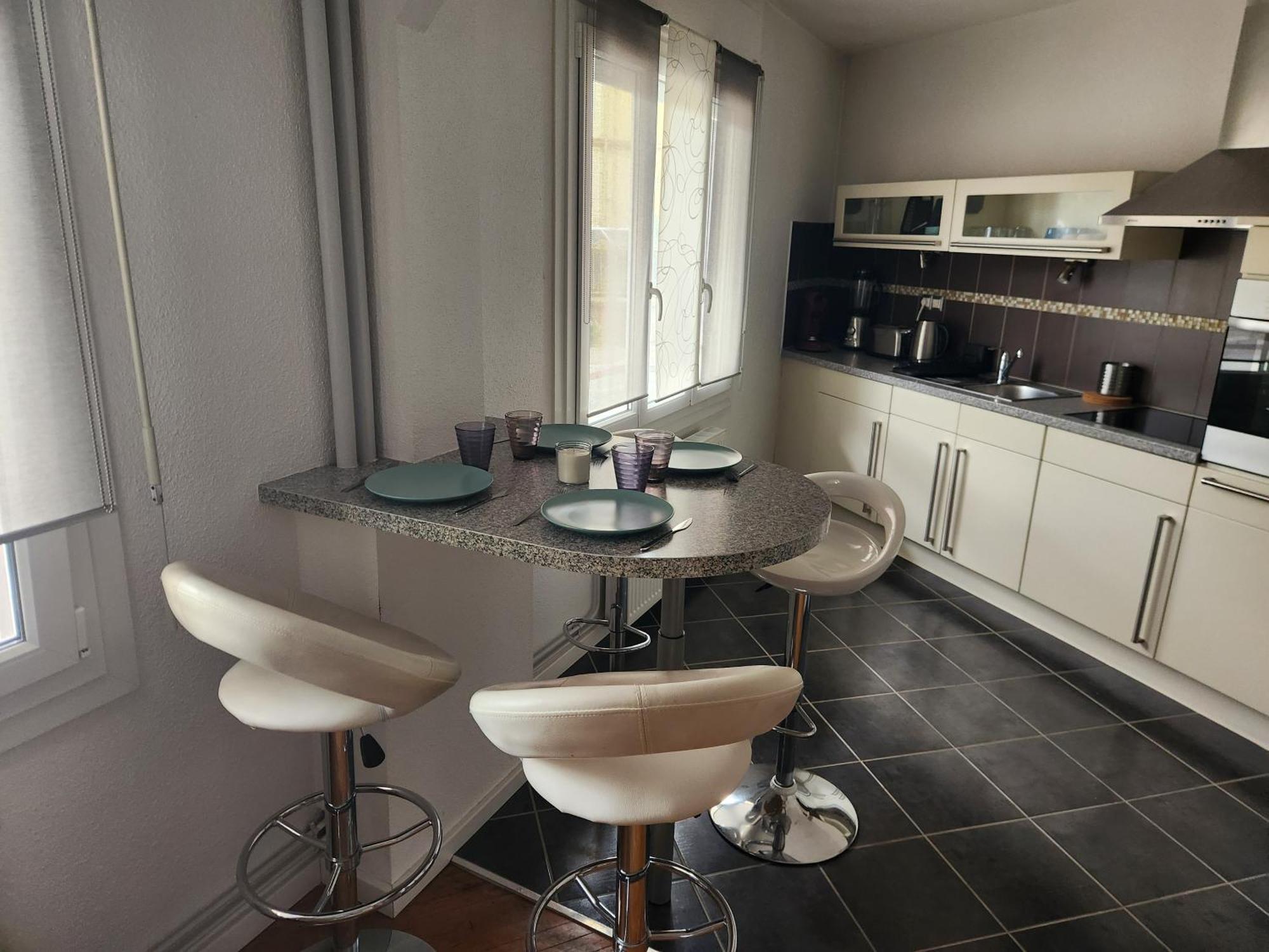Apartment Le Denfert - Wifi Netflix - Quais De Savoureuse