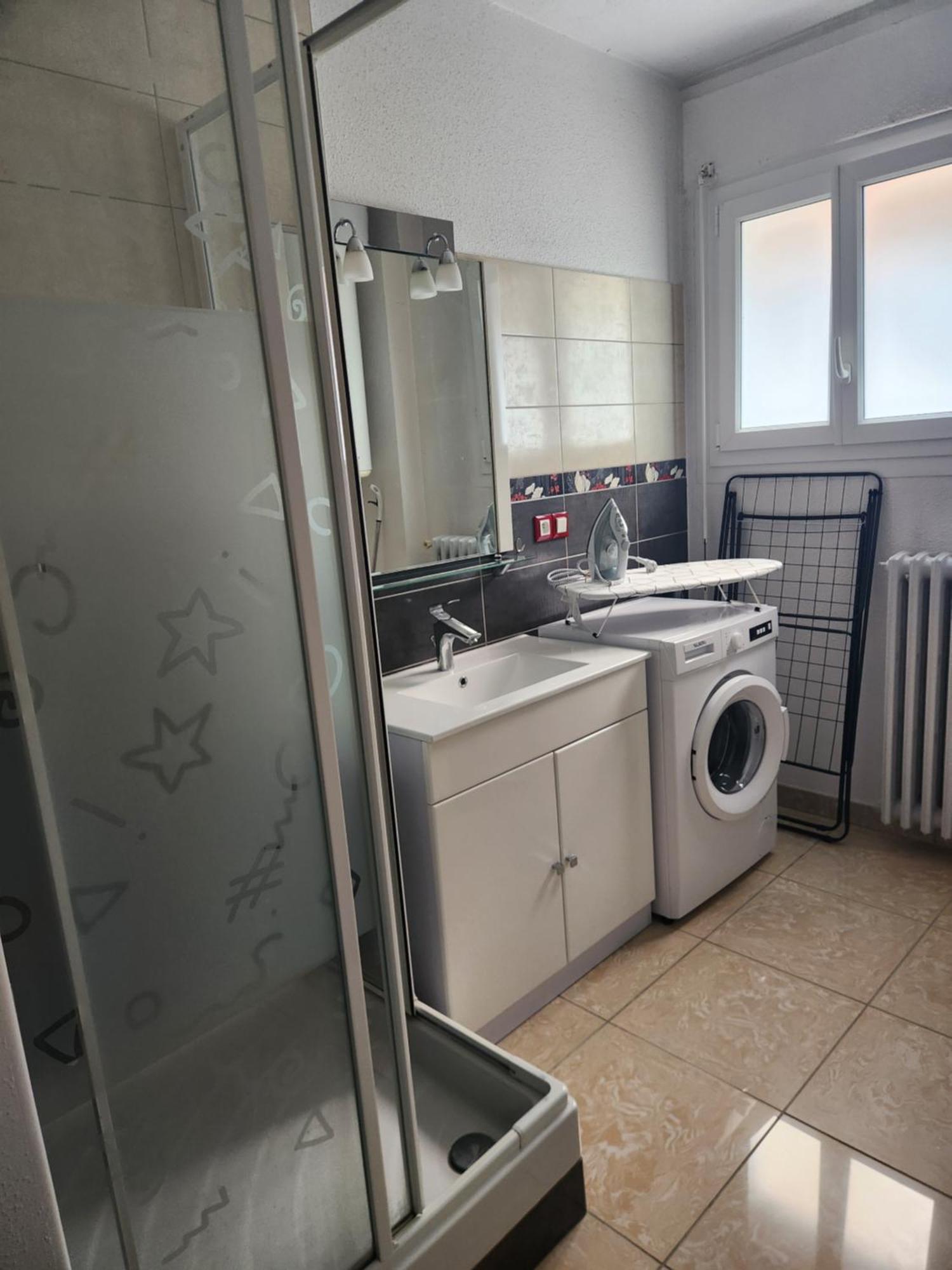 Apartment Le Denfert - Wifi Netflix - Quais De Savoureuse